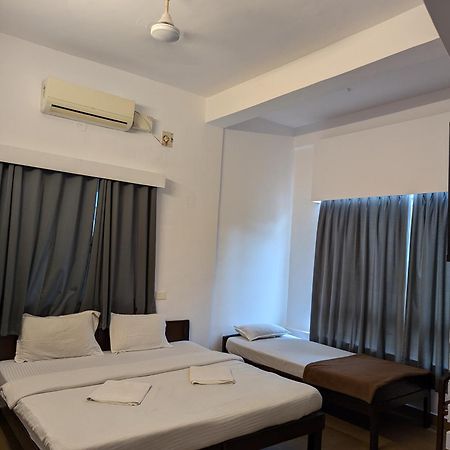 Hotel White Season Calangute Bagian luar foto