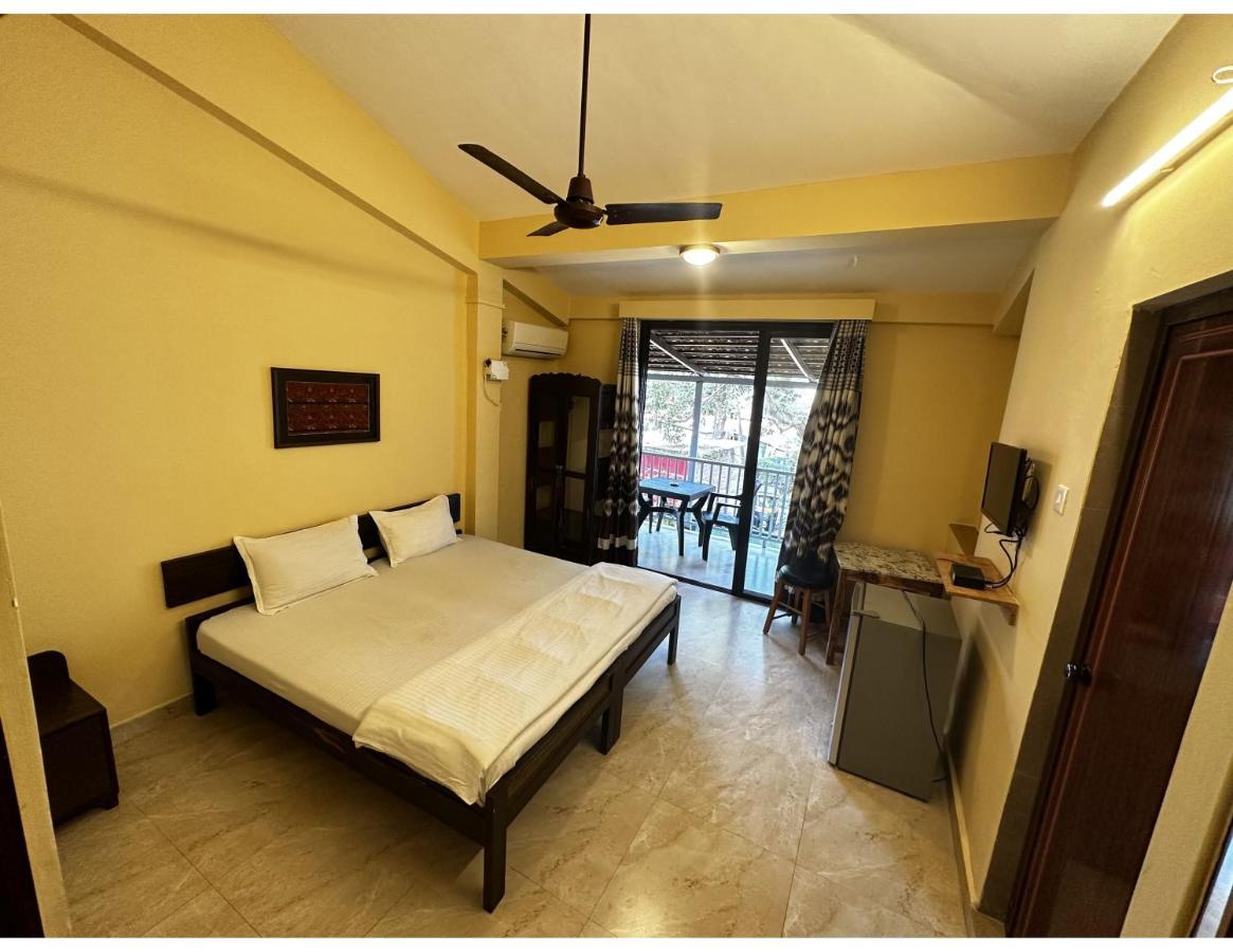 Hotel White Season Calangute Bagian luar foto