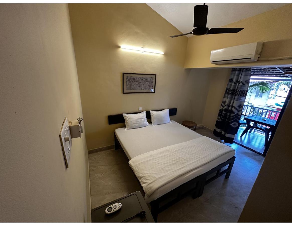 Hotel White Season Calangute Bagian luar foto