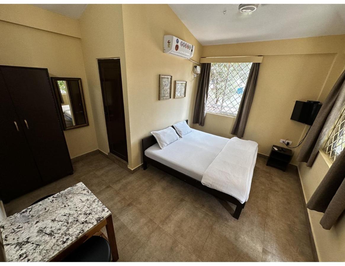 Hotel White Season Calangute Bagian luar foto