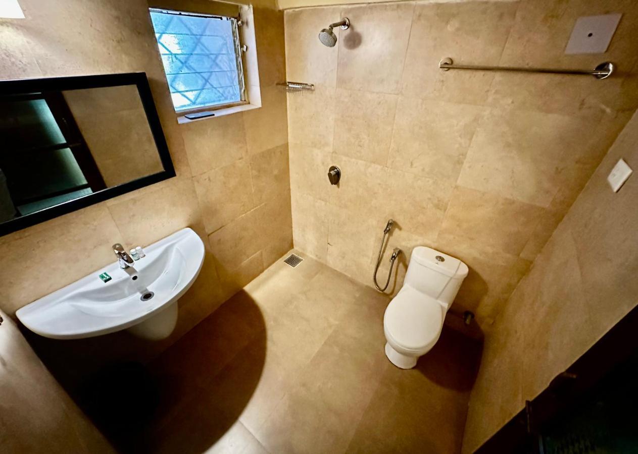 Hotel White Season Calangute Bagian luar foto