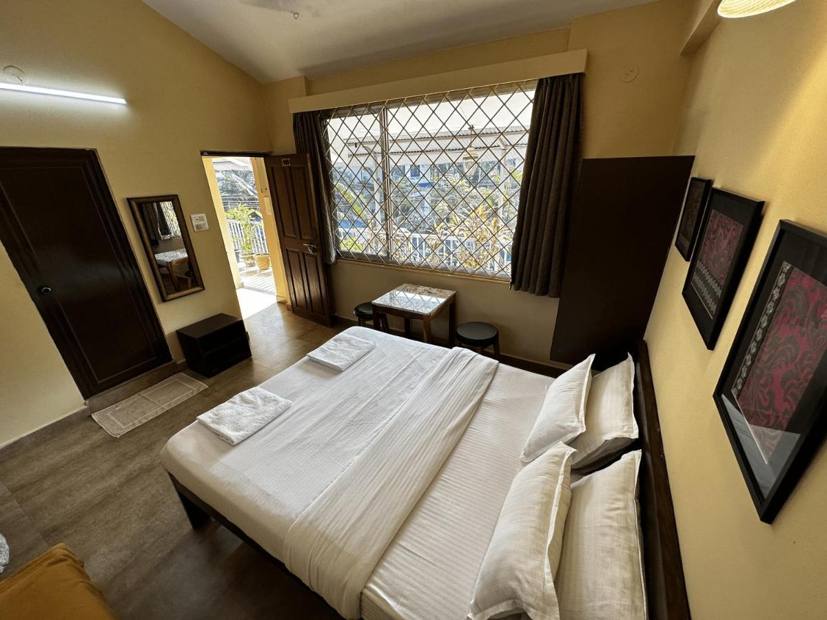 Hotel White Season Calangute Bagian luar foto